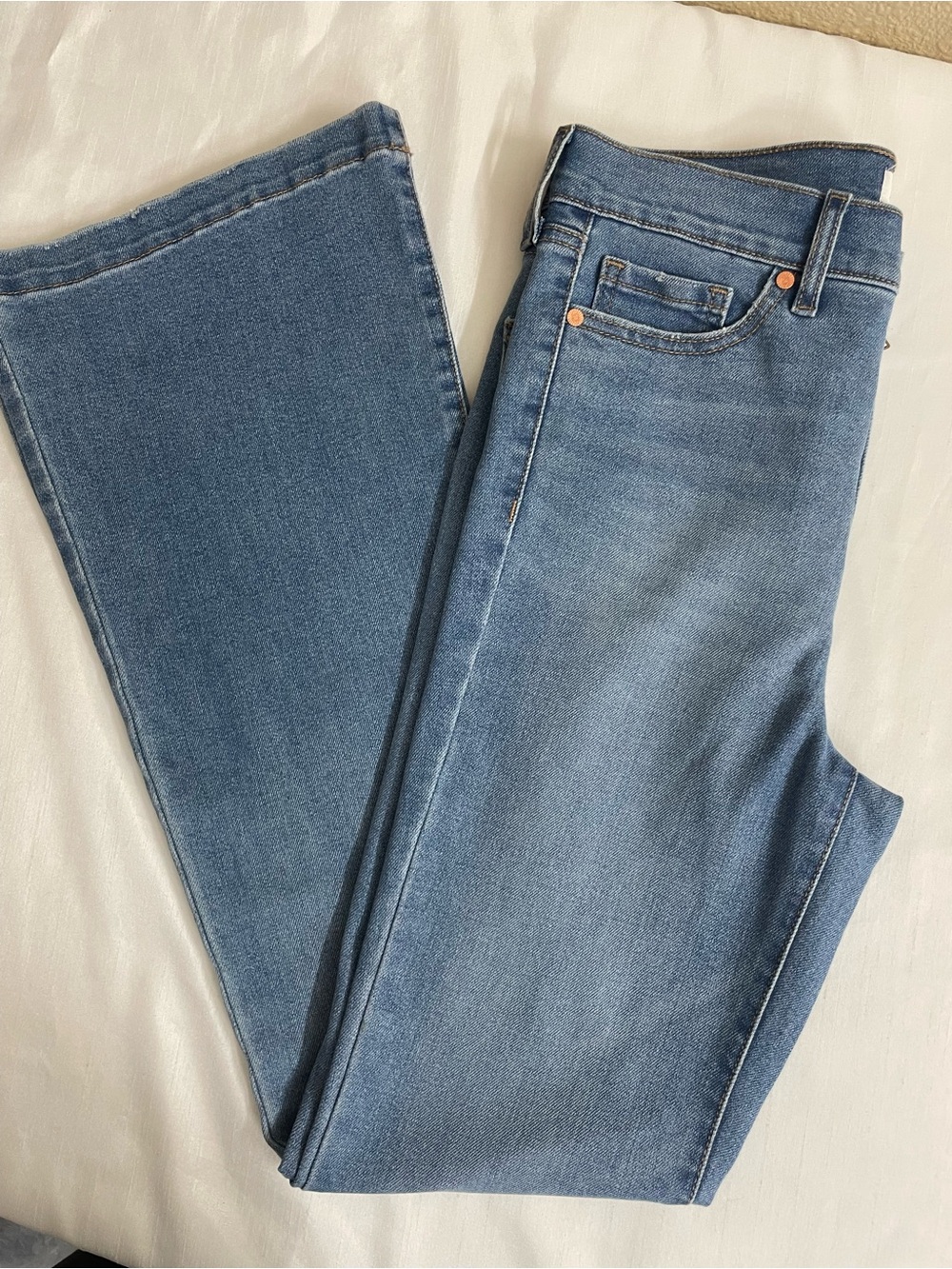 Sofía by Sofia Vergara Women’s Mid-Blue High-Rise Melisa Flare Jeans Size 4 - Picture 4 of 13